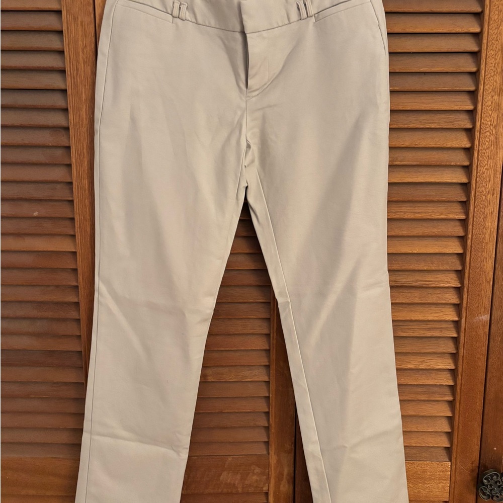 Calvin Klein women’s beige/cream pants. Size 2. Cotton Lycra blend
